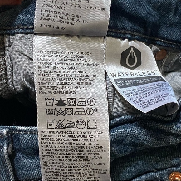 Levi’s Premium Wedgie Icon Fit High Rise Ankle Jeans in Wild‎ Bunch Dark Wash - Picture 11 of 12